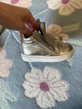 Girls Metallic Silver Zip-Front Sneakers